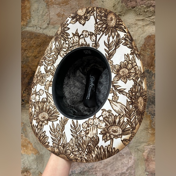 SOLD READ DESCRIPTION BELOW
New Hand burned Brad Paisley Moonshine 4x hat Sz 7 - Picture 10 of 11